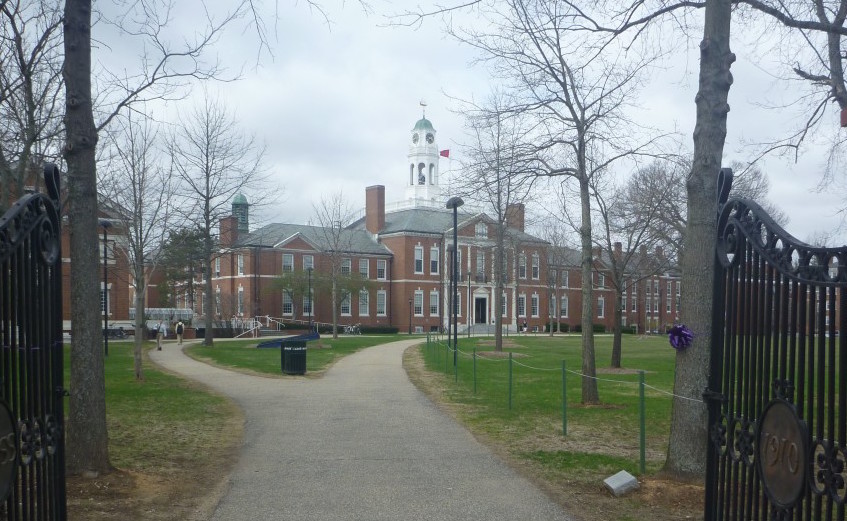 Apply Ivy Visits Phillips Exeter Academy